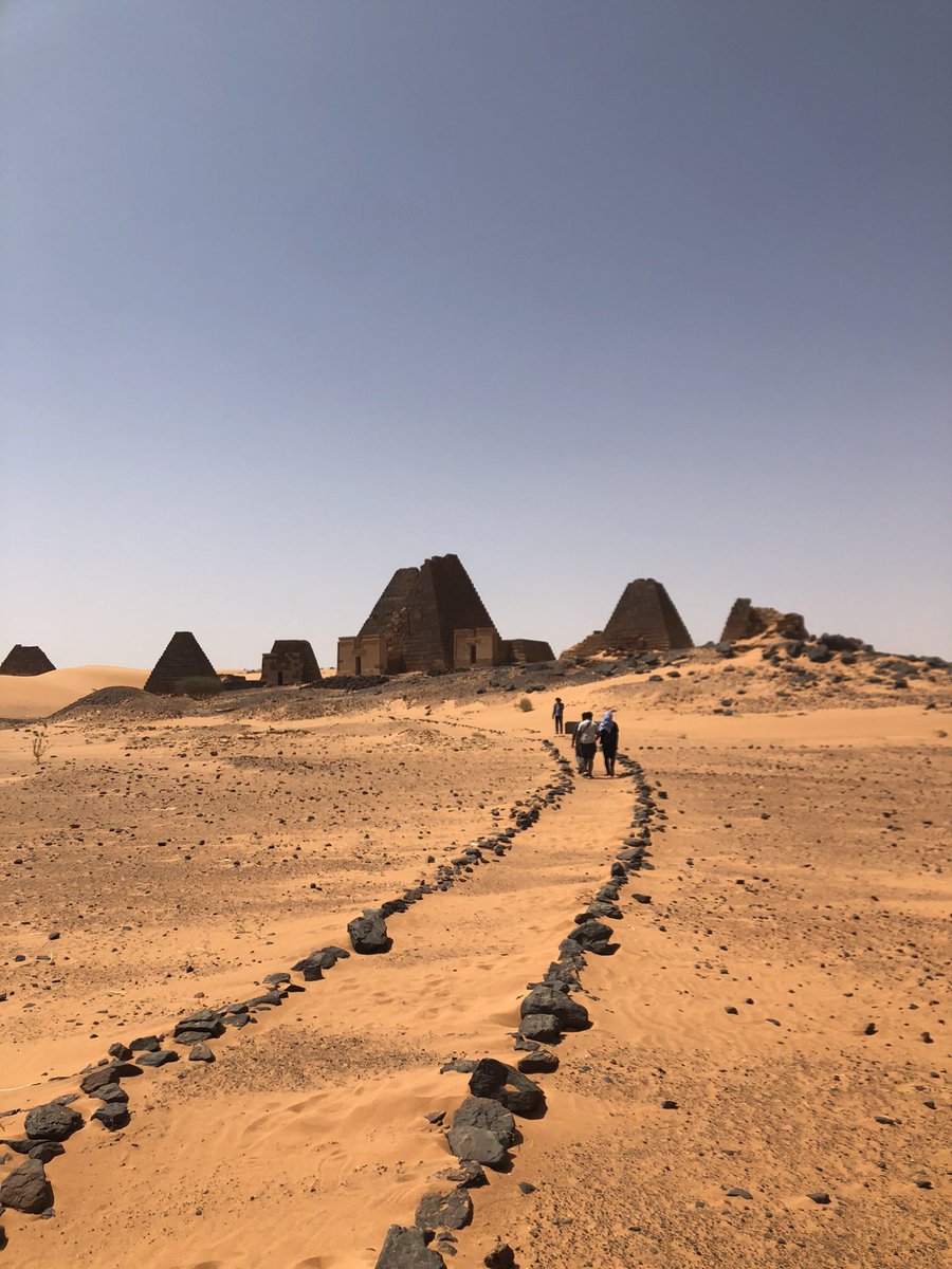 Virchowznode's tweet photo. From the lost pyramids of meröe shamanzs flickered the attention of the resting pharaohs.
Let’s start a movement with shamanzs in different landmarks across the world. #GVO #shamanzsnft #ShamaGang 
@shamanzs @brosmind @shamanzier_NFT @TheRichShamanz @tejada_vanessa @XiscoLl https://t.co/tu66AyQ3RT