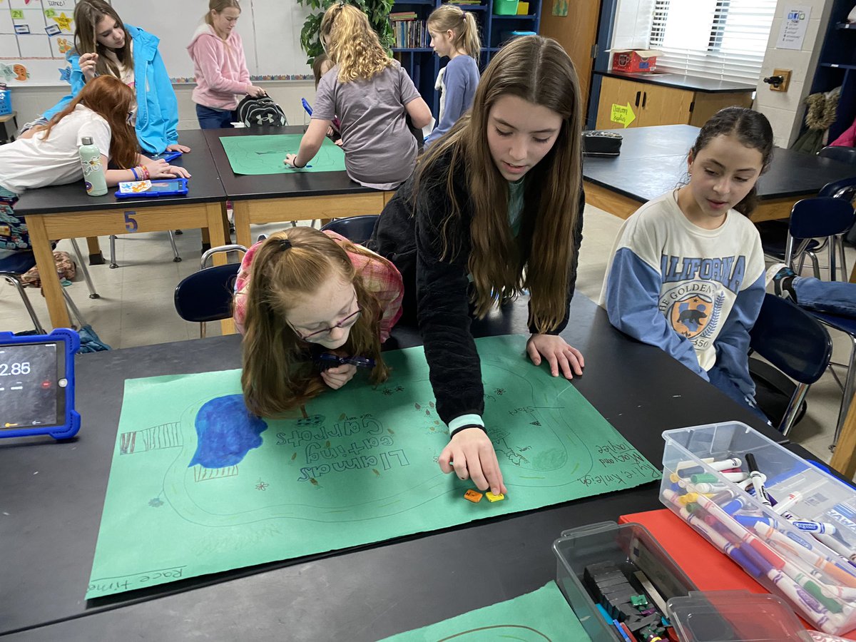 MissBurkhardt5's tweet photo. Magnet races to demonstrate non-contact forces 🧲 https://t.co/d2NkqMYIUL