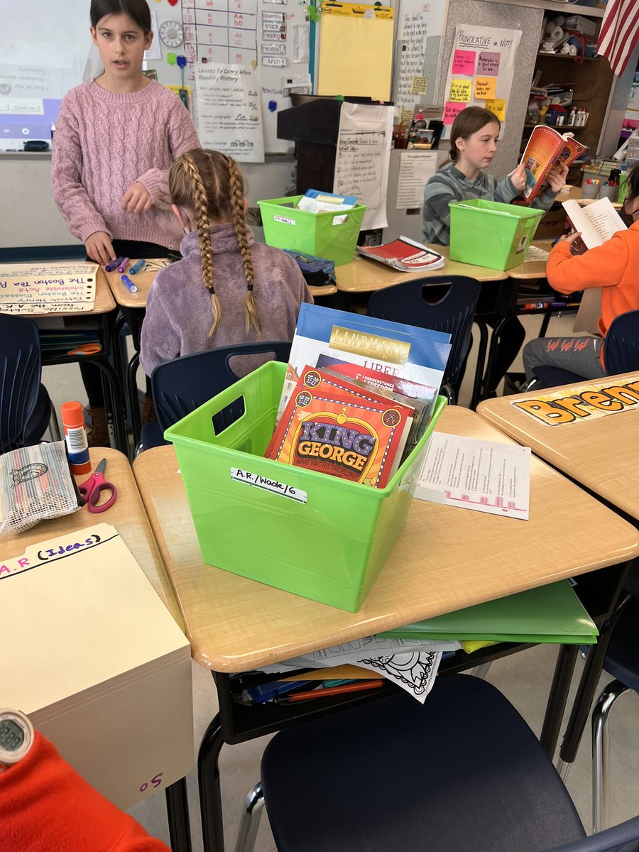 5thgrademrswade's tweet photo. Got our research buckets ready for writing research reports after learning “how to  synthesize” loads of information in our Reading UOS… transition to report writing.#brainstorming #subtopics https://t.co/oCUiOe5eH1