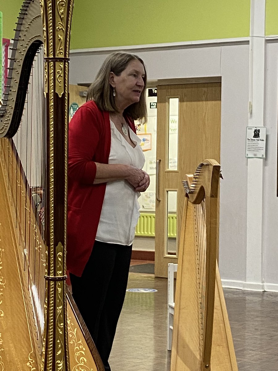 AYFprimary's tweet photo. What a fantastic start to our Dydd Gwyl Dewi celebrations 🎶 @CSC_Cymraeg @Addysg_Cymraeg @cymraegcynffig1 @CymraegCampus https://t.co/L5uR7qeN7z