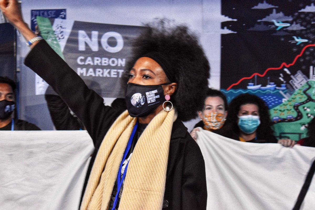 FoEInt_fr's tweet photo. ✊ Le rapport #IPCC: un rappel brutal à la réalité. Le chaos climatique est là. Les nations riches doivent prendre leurs responsabilités, entamer une transition juste vers les énergies renouvelables et apporter des financements aux pays en développement. https://t.co/IaPBeW4ath https://t.co/ZixaJKL4Qb