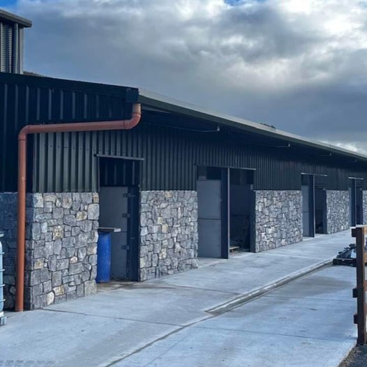 INTOUCH_RUGBY's tweet photo. Natural rustic limestone cladding 🙌😍
Head to their website to find out more, https://t.co/BwDCu2I4nr⠀
#stonecladding #stone
#fernhillstone #interiorsandbuild #interiorstyling
#interiordesign #Interiors #selfbuilni #nihomes
#newbuild #newbuilduk & @ https://t.co/mfuNWdJEhw . https://t.co/hKTvWwu4iD
