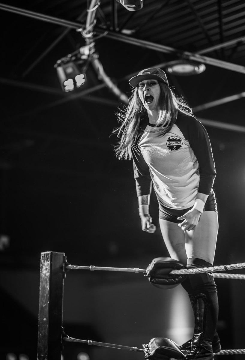 ohsnapalliemac's tweet photo. 📸📸 @SerenaDeeb vs @liiza_hall at #TERMINUS2 https://t.co/yIvPEdSKyQ