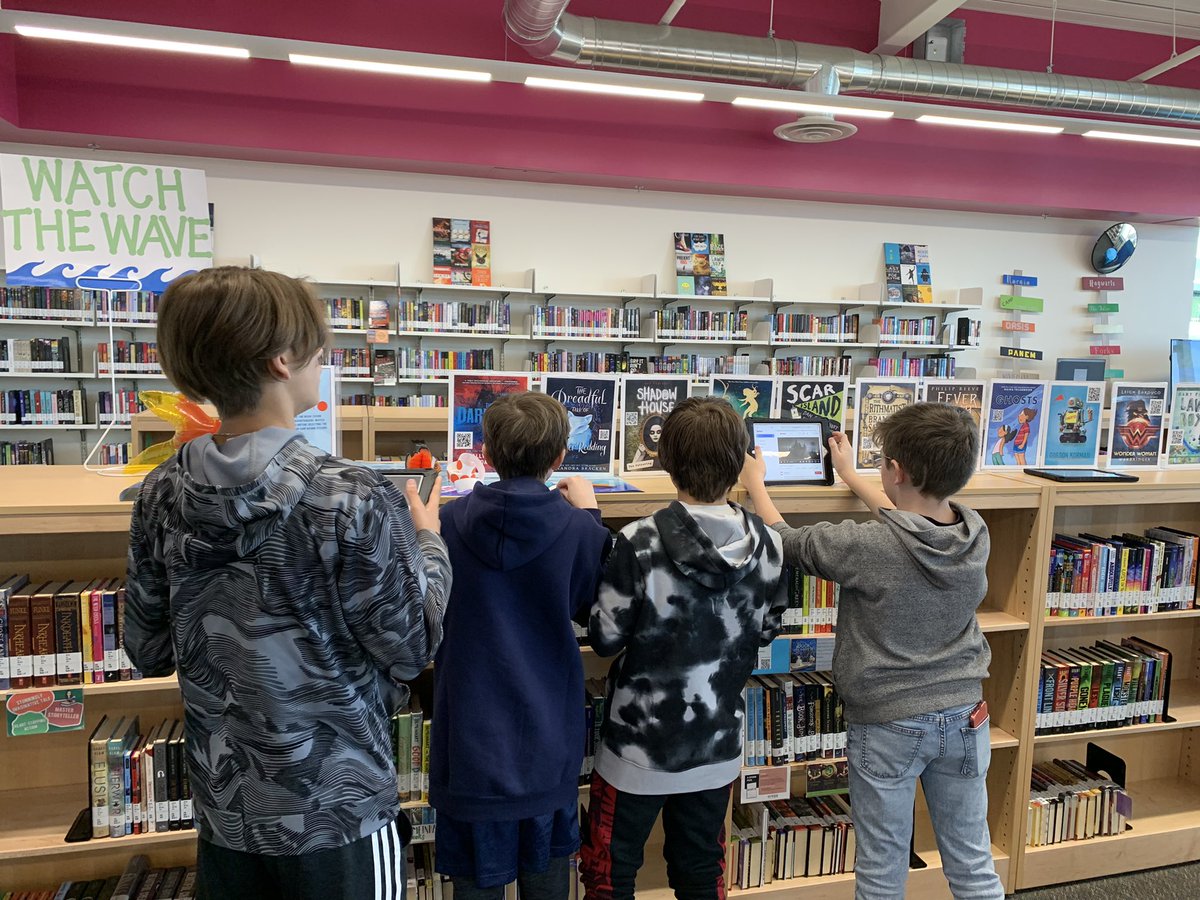 AmyHybarger's tweet photo. Love when the teachers have as much fun as the students 🥰 #nevadareadingweek #skyranchlibrary #catchthereadingwave #wcsdlibraries https://t.co/Frcu2zkXhs