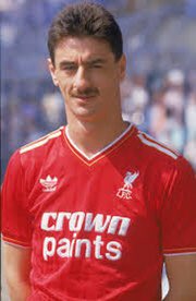 malc27's tweet photo. @talkSPORT Pure legend https://t.co/CDu2PvR4nJ
