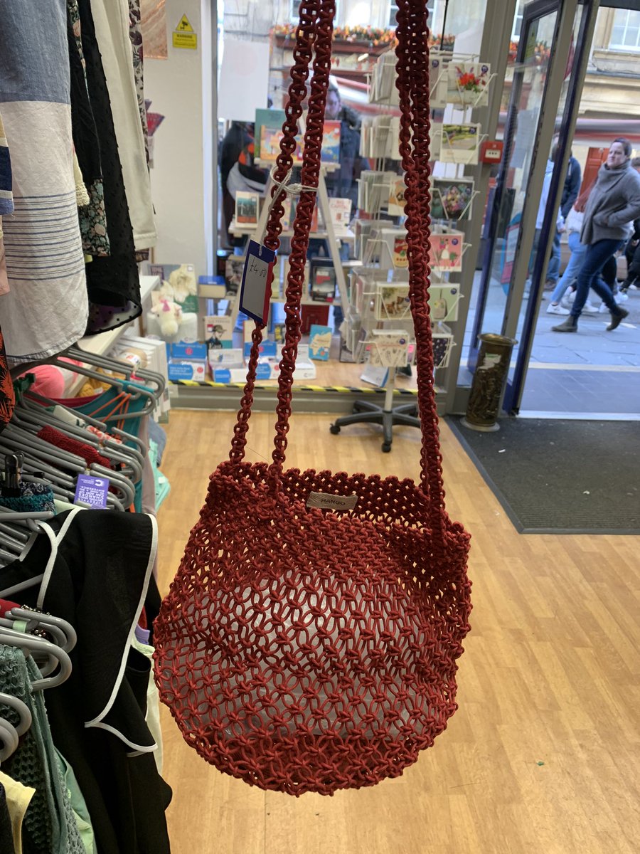 Look at this lovely summer bag we just got in! 👛Come and see lots more like it in cancer research at bath! #charity #charityshops #CancerResearch #bags #summer #accessories #crochet