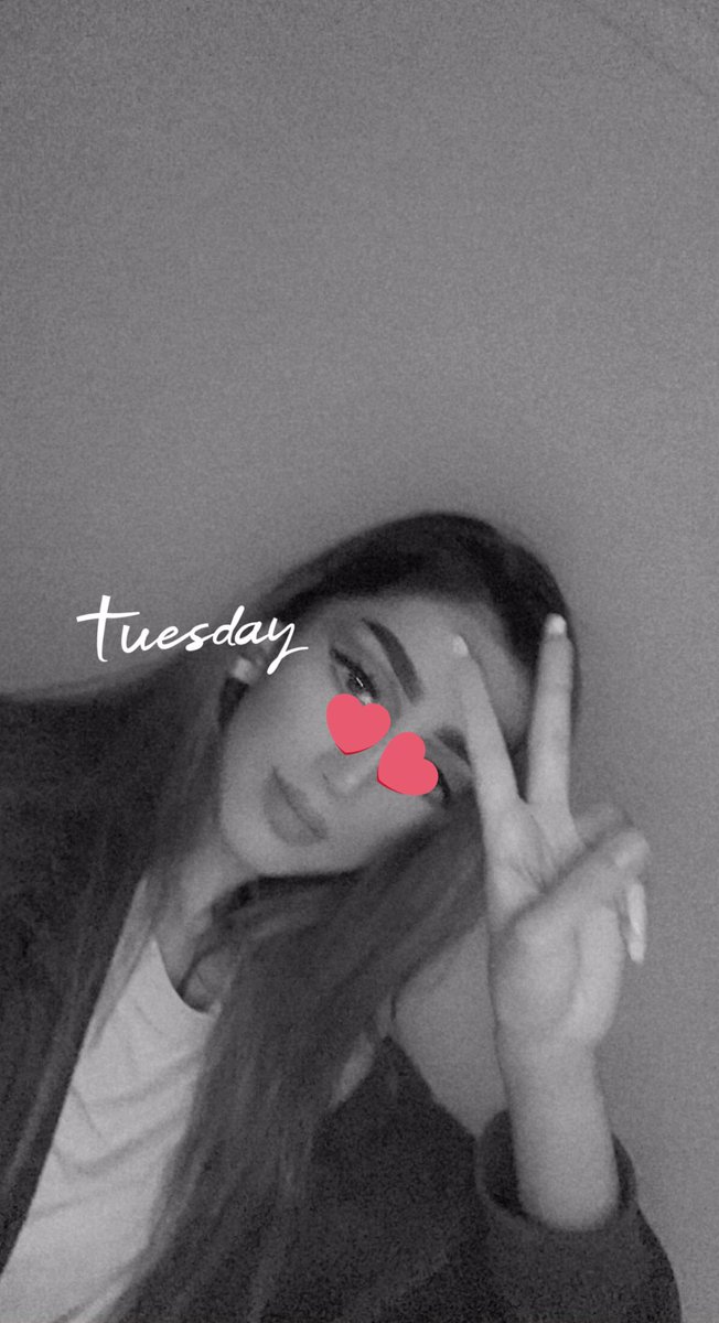 khwlddhs's tweet photo. Feb🦋 https://t.co/iccVUYC5pH