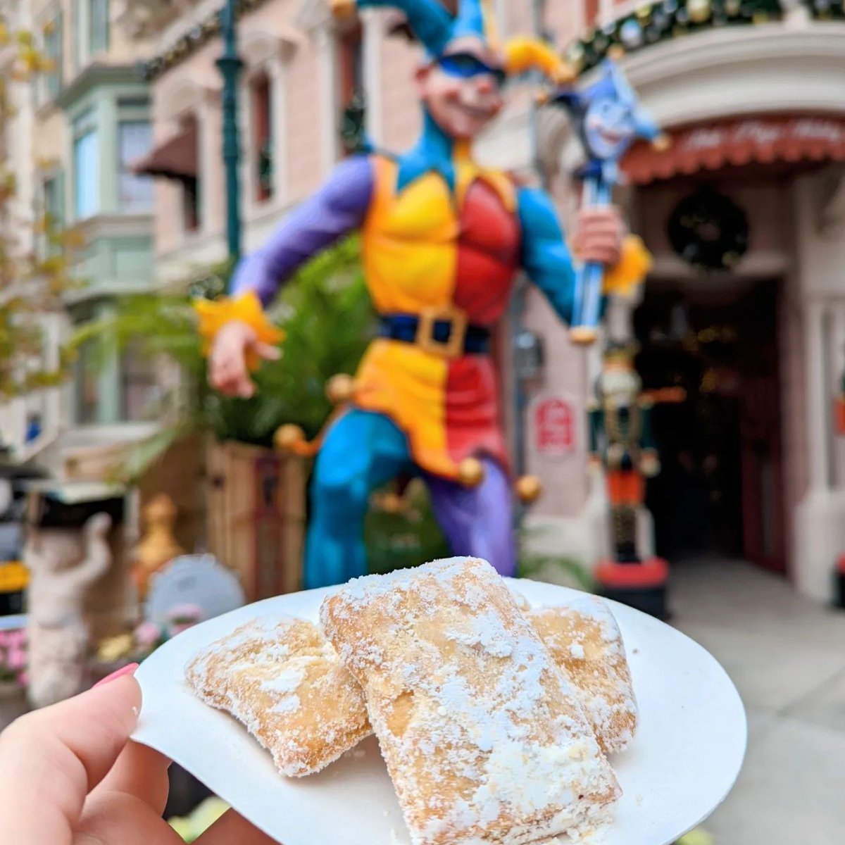 Stomach don't fail us now. 😍 

IG 📸: mollymmt