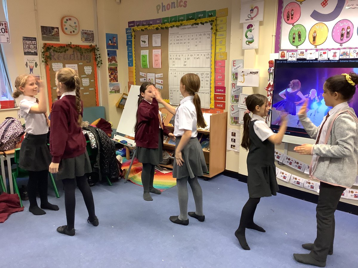 AllSaintsTraff's tweet photo. Super dancing from our Year 4 & 5 children this evening #IrishDancingClub #skip #hop #jump #partnerdance #heeltoe π«πππΌ https://t.co/mIuLFwVmMn