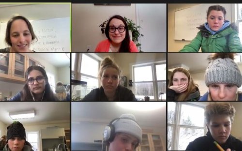 vermont_epscor's tweet photo. Green Mountain Valley Students Delineate Watersheds #vtepscor #UVMresearch #NSFepscor #NSFfunded: Fifteen 8th-grade students from Green Mountain Valley School in Waitsfield, Vermont met virtually with CWDD staff member Janel Roberge on February 10, 2022… https://t.co/WaeA5GrAWh https://t.co/yWcsC9n7Cs