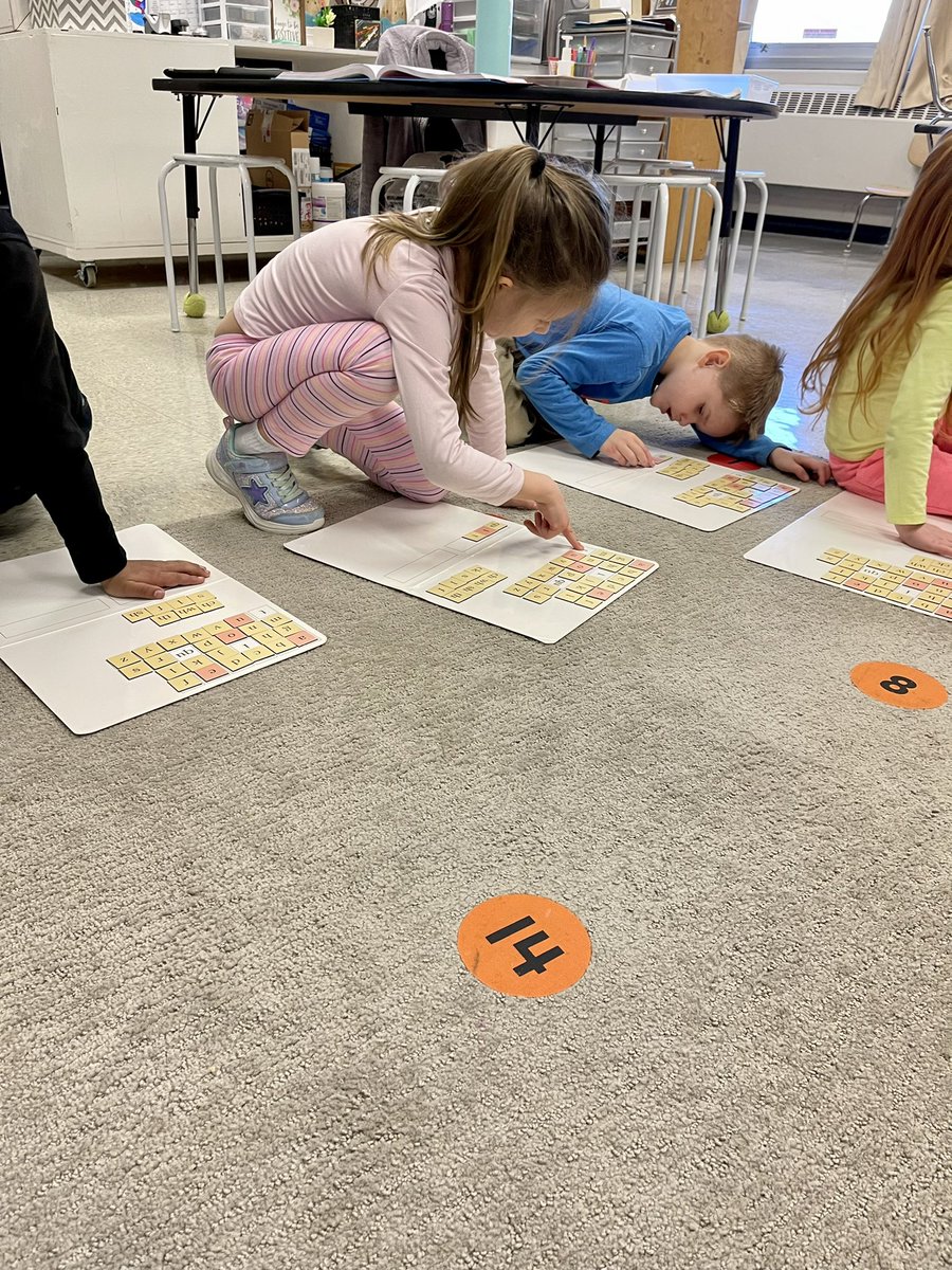 jess_stanfill's tweet photo. Kindergarten is working hard on Fundations.  Today we did worked on letter sounds, word play, and echo and find to spell out words. #GuildStrong #sumnerarchives https://t.co/7UZyiIrtg7