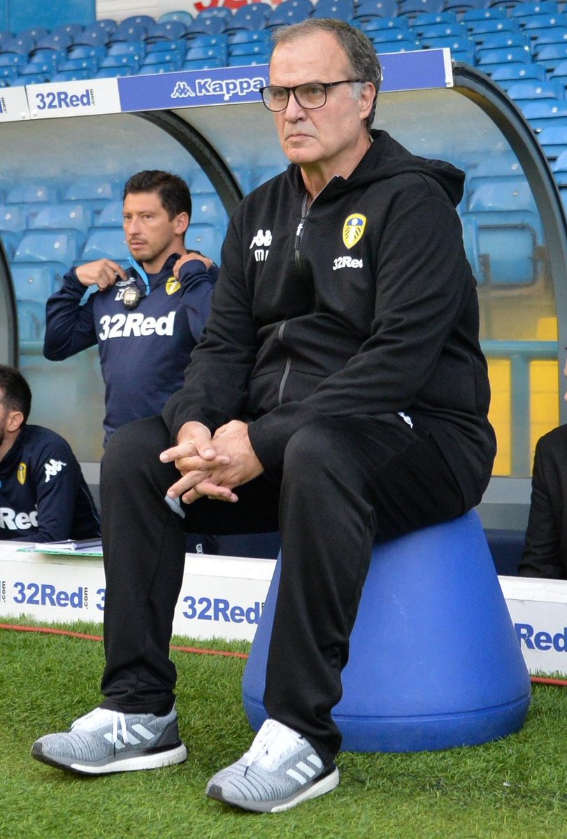 Paul Wilson (@pwilsonmusic) on Twitter photo RT if you wanna see a statue of Bielsa on his bucket at Elland Road asap
#LUFC #MOT #BIELSA
<a href="/LUFC/">Leeds United</a> RT if you wanna see a statue of Bielsa on his bucket at Elland Road asap
#LUFC #MOT #BIELSA
<a href="/LUFC/">Leeds United</a>
