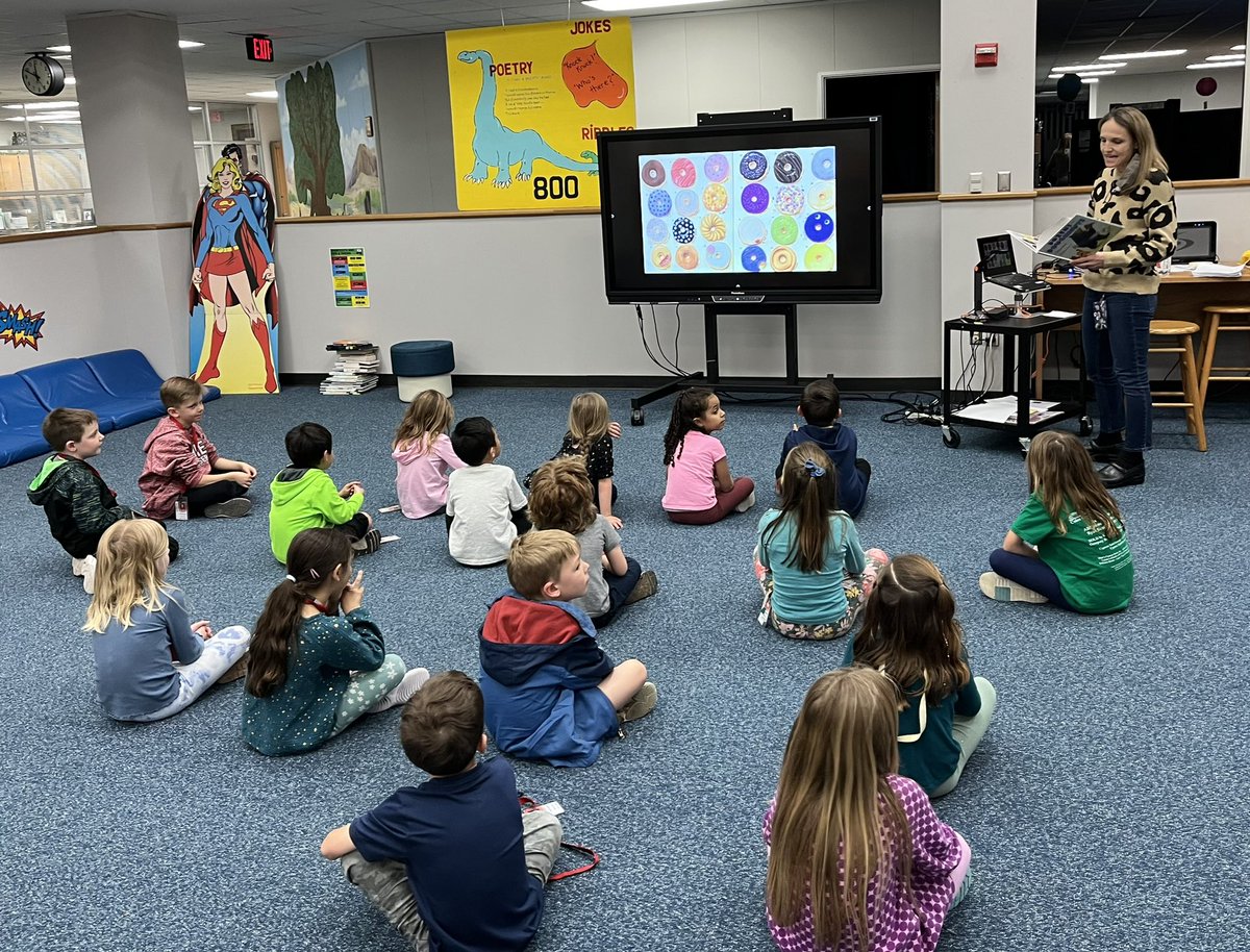 Library Book Talk!  Thanks <a href="/mbmaddan/">Mrs. Maddan</a> Do bears eat donuts? Do you like donuts??? <a href="/SampsonElem/">Sampson Elementary</a> #sampsonstrong