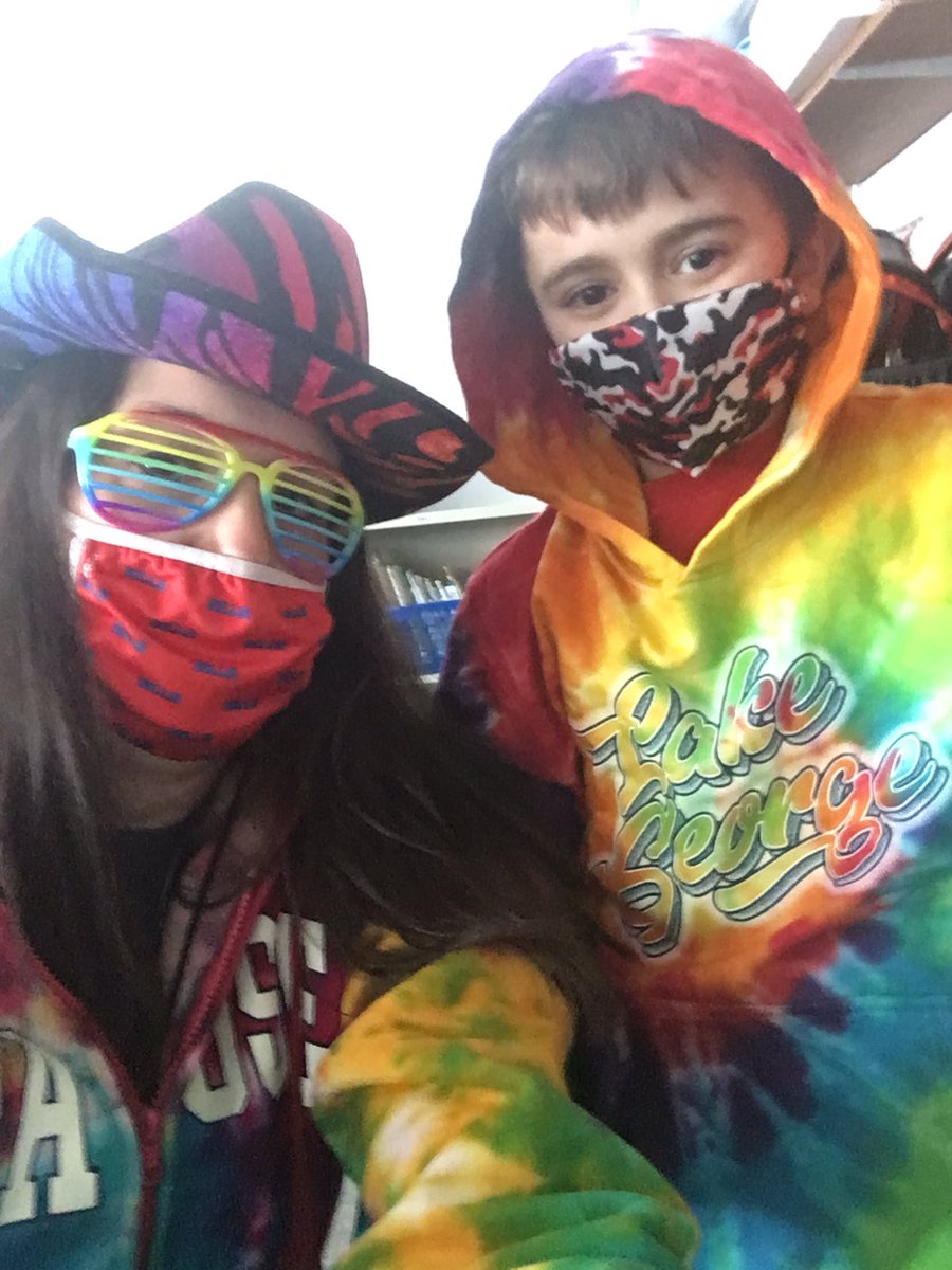 Mrs.Warner_enl (@enl_mrs) on Twitter photo A second grade friend and I are “twinning” with our sweatshirts for Rainbow Day during Read Across America week <a href="/holmesroadtweet/">Holmes Road School</a> A second grade friend and I are “twinning” with our sweatshirts for Rainbow Day during Read Across America week <a href="/holmesroadtweet/">Holmes Road School</a>