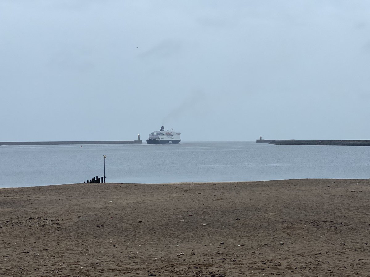 jsuttonwrites's tweet photo. @dfds_uk Princess Seaways departing Port of Tyne, North Shields for Ijmuiden on a grey rainy evening. #DFDS #PrincessSeaways #PortofTyne https://t.co/mD4f4yJ6r3