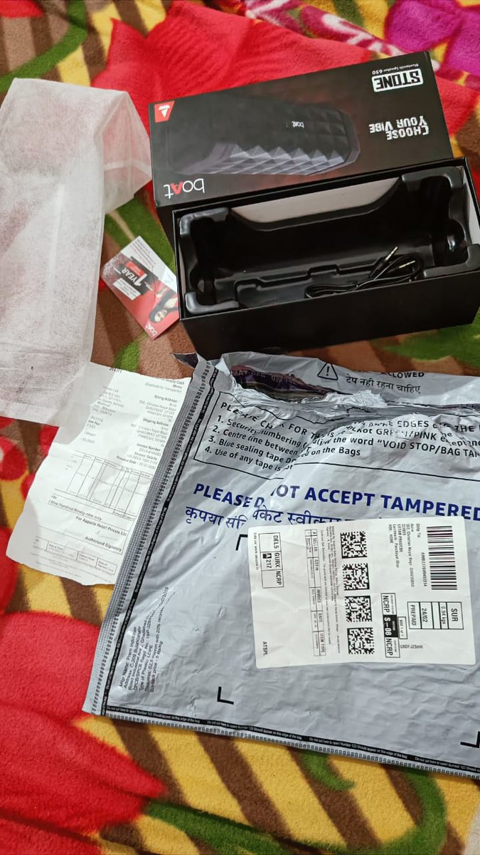 lukasgeorge12's tweet photo. Today I spoke with Amazon's Cx help desk, and every time I spoke with someone they said the same thing: they can' give my refund back, but it is not a concern, it is a scam. Why don't you understand this small thing? 
9540972425
@JeffBezos
@AmitAgarwal
@AmazonHelp
@AmitAgarwal https://t.co/D4iQa9xUq8
