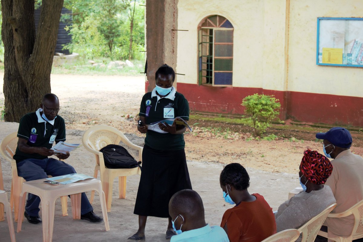 STRiDEDementia's tweet photo. Excellent fotos from our @STRiDEKenya colleages, working with Community Health Workers delivering a dementia awareness & anti-stigma intervention to members of the public... and the wonderful mangoes that were gifted by participants! https://t.co/nWtIyEzxXi
