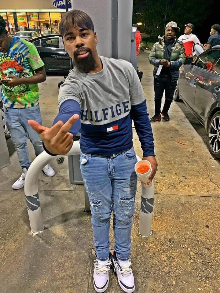 makjako's tweet image. fromsoftware got me out here slaying dragons like this