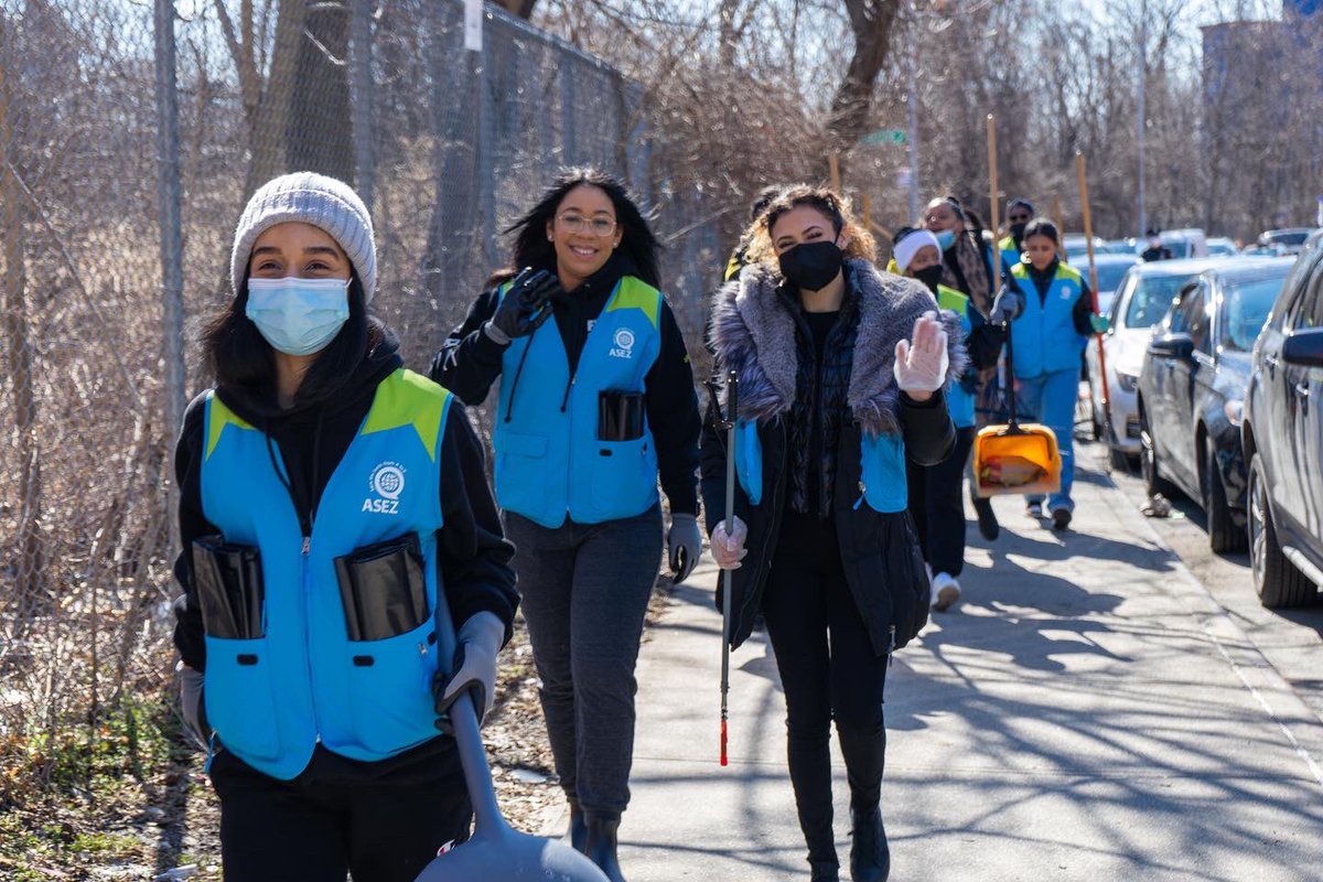ASEZ_EastCoast's tweet photo. #ASEZ volunteers partnered with the office of @bronxbp and @NYCSanitation to clean a section of Webster Ave in the Bronx. Over 80 volunteers including students from @LehmanCollege @BCCcuny @sunywcc1 collected over 100 bags of trash. Thank you to all joined! 

#reducecrimetogether https://t.co/QVBJW5s6Xv