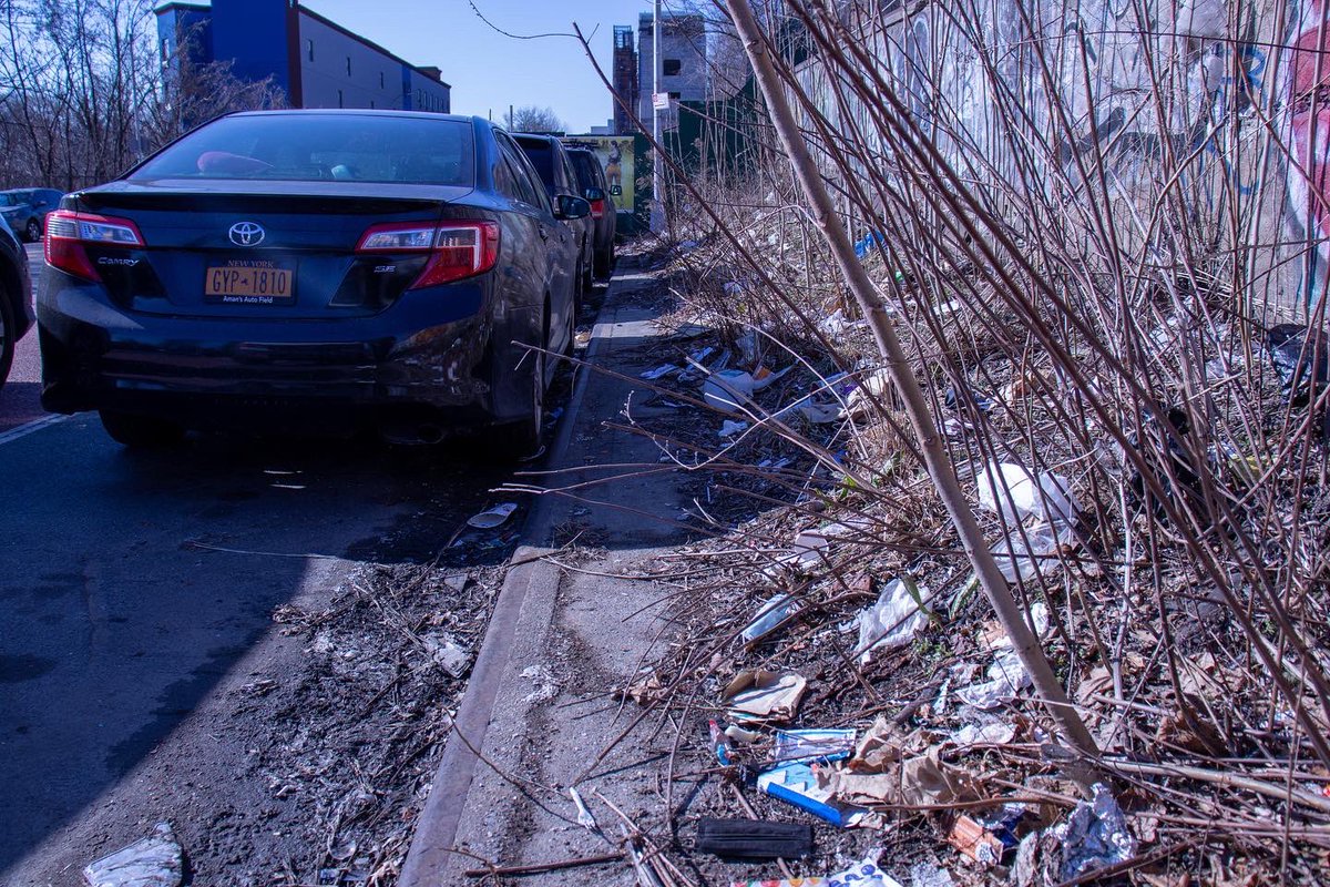 ASEZ_EastCoast's tweet photo. #ASEZ volunteers partnered with the office of @bronxbp and @NYCSanitation to clean a section of Webster Ave in the Bronx. Over 80 volunteers including students from @LehmanCollege @BCCcuny @sunywcc1 collected over 100 bags of trash. Thank you to all joined! 

#reducecrimetogether https://t.co/QVBJW5s6Xv