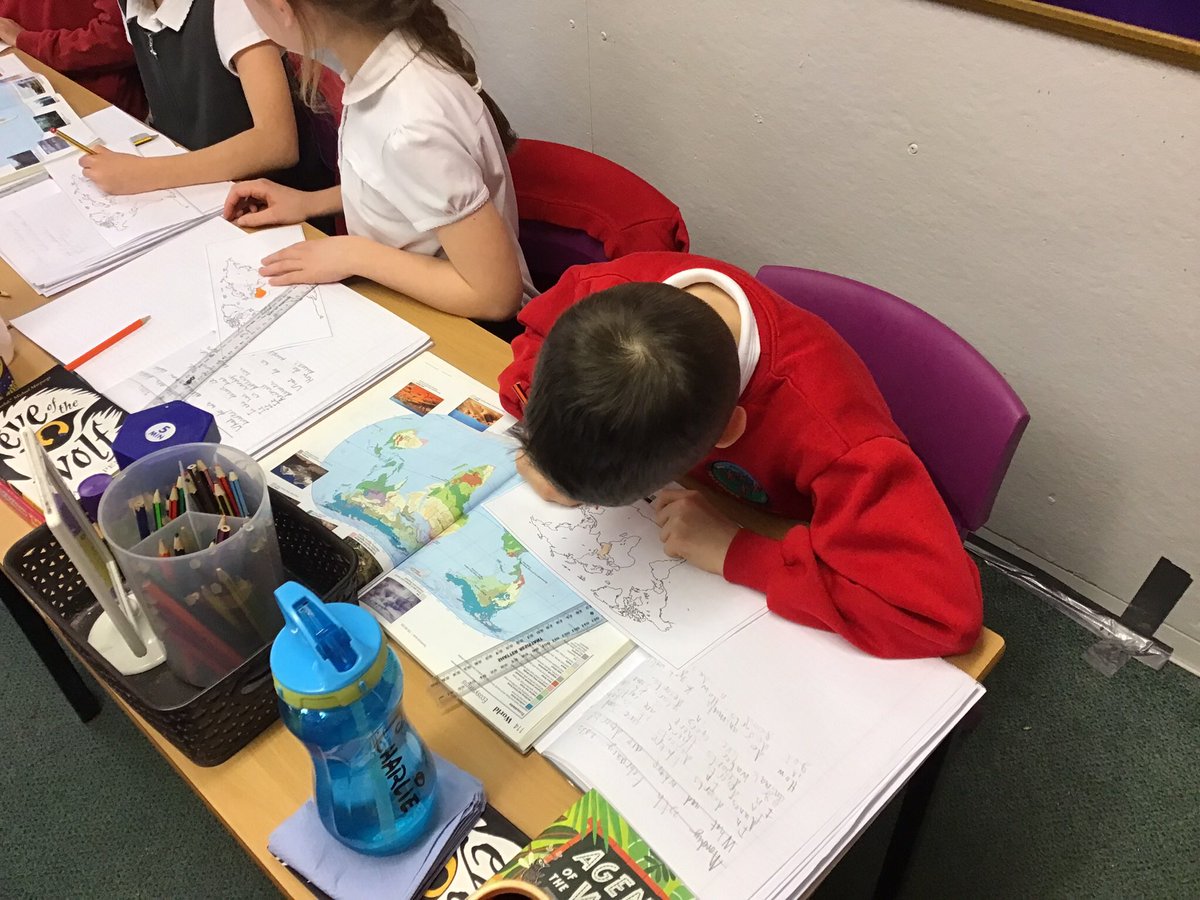 K9_is_my_puppy's tweet photo. What is a desert 🏜? And where can they be found?
In geography 🌍 this afternoon we used climate maps 🗺 to find the parts of the world 🌎 that have less than 25cm of rain ☔️ a year.
They are spread all over the place.
#MDGeography https://t.co/4HqshoGXRh