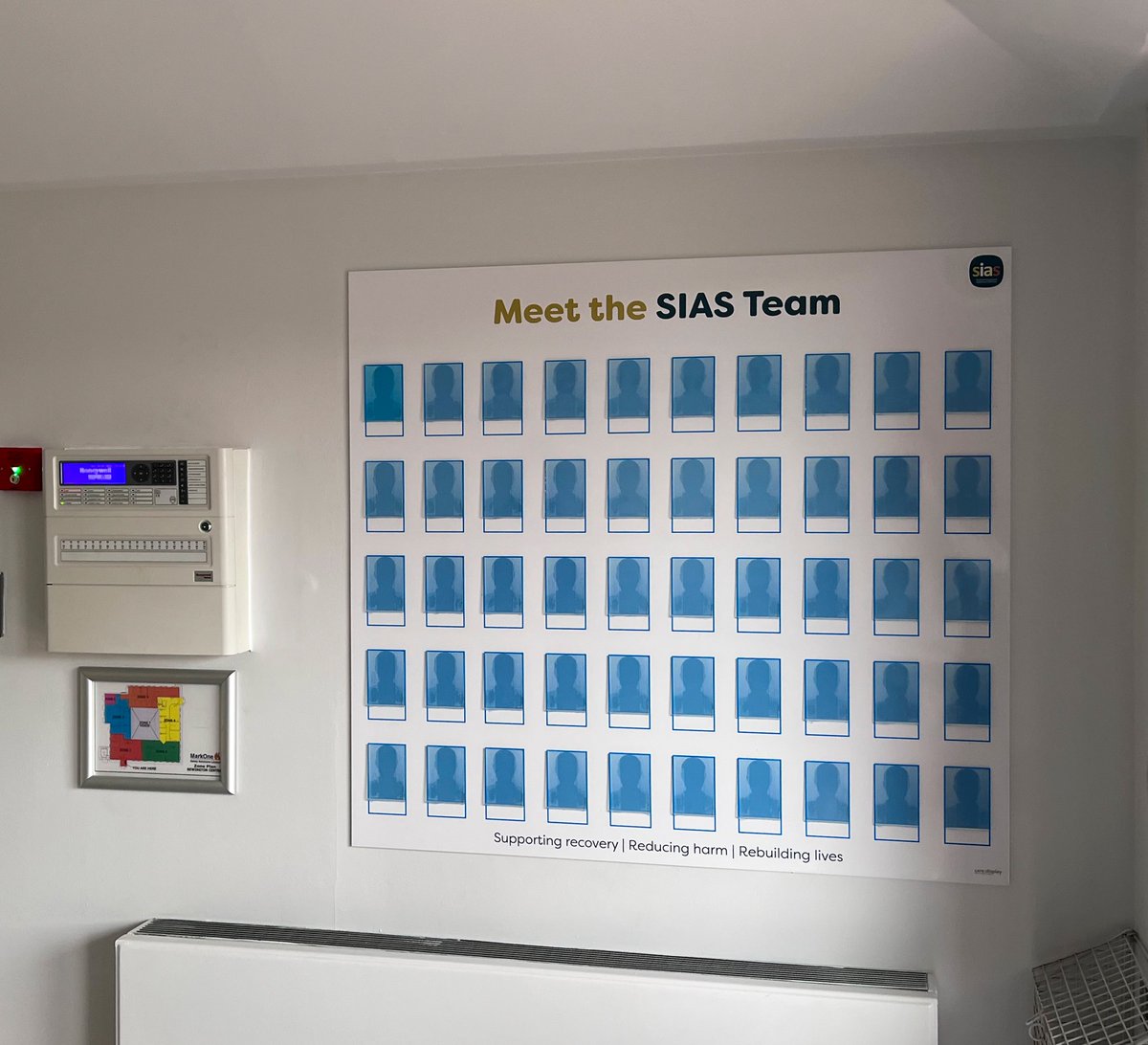 carboncolour's tweet photo. Nice Photo board waiting for photos https://t.co/b9egs3Zjvg