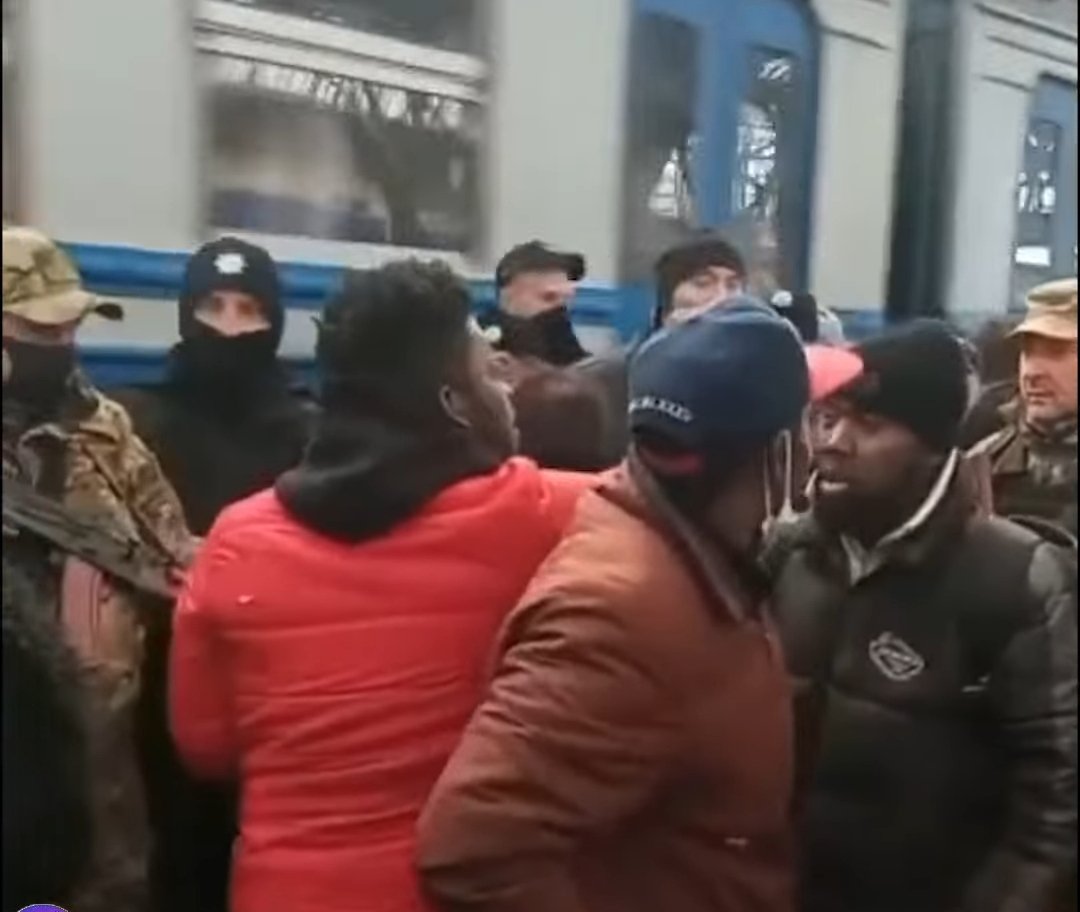 _BillOtieno's tweet photo. They Not Letting BLK People Leave Ukraine?!?!? 😲🤯😲 #AfricansinUkraine / Belarus / NATO
We are all equal and all deserve safety, Africans living in Ukraine are denied opportunities to leave the country even though countries like Kenya have made refuge arrangements with Poland. https://t.co/L3NVxLd9IX