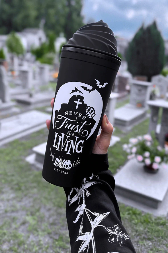 VampireFreaks's tweet photo. Pour yer fav drinks to take on-the-go [ice coffees, herbal brews, whatevs..] in our fun statement cold-brew cup, holds a large drink perfectly. ☕✨

#gothic #gothstore #VampireFreaks #altfashion #alternative #alternativestore #emo #gothicstore #gothhomedecor #gothkitchenwares https://t.co/RIB0G96P8z