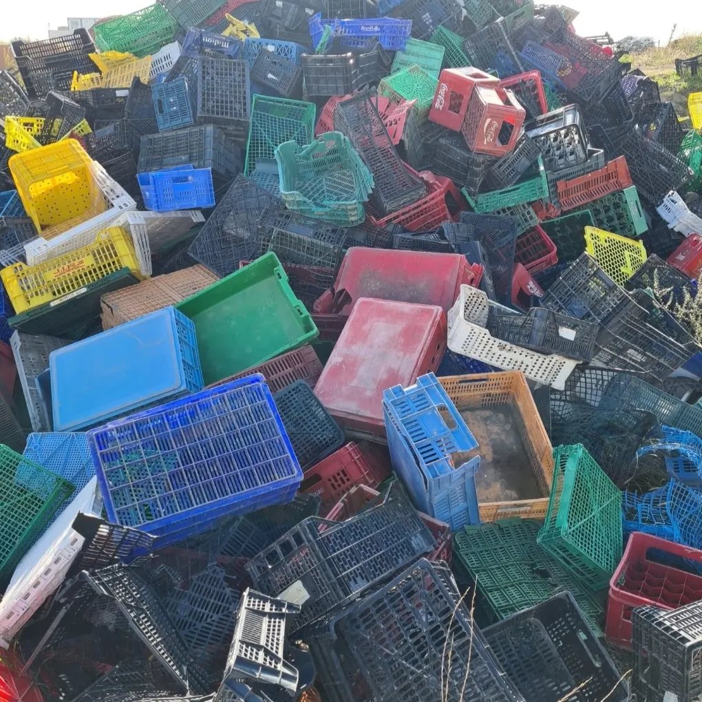 cholita_recicla's tweet photo. nos EMOCIONA !!!!! hoy Héctor comparte como va la fabricación de los PORTABOLIS MAS SOSTENIBLES DEL MUNDO , por lo menos para nosotros.... no me canso de hablar de nuestro EQUPAZO , que opinas de la transformación de 100 gr de RESIDUO = RECURSO ???????? ECODISEÑO ......SIIIIIIII https://t.co/xe6jM3hzro