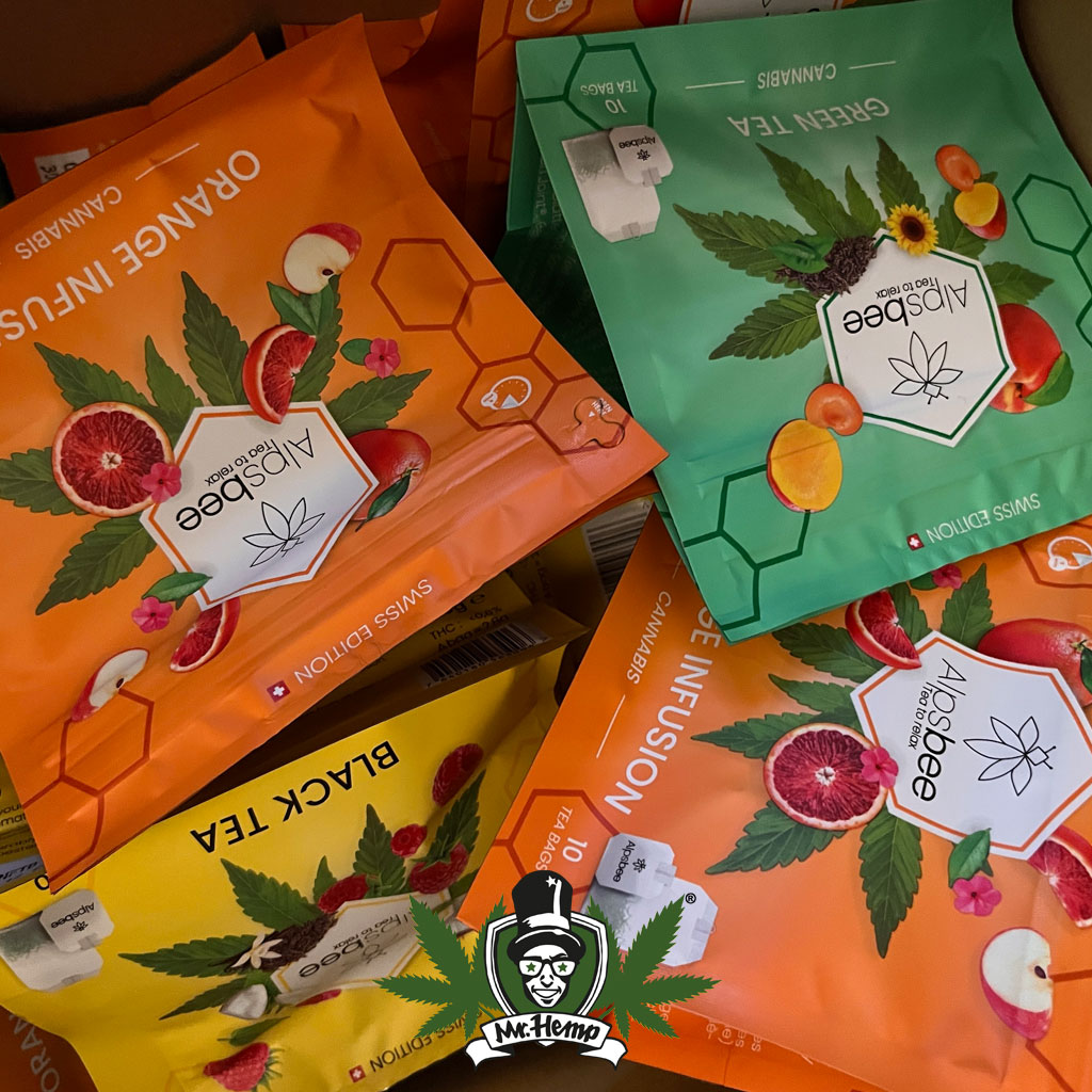 MrHempCH's tweet photo. #Taste like #FUN!!😁
Neuer #Tee von @Alpsbee💪
Leckere Geschmäcker wie #Grüntee, #Schwarztee und Orange #Infusion neu im #Shop!

👉 https://t.co/ygcZzSch6T 👈

#mrhempch #monjoint #CBDinfusion #CBD #Hemptea #Relax #instaweed #weedporn #fourtwenty https://t.co/xLj6w8Nw6h