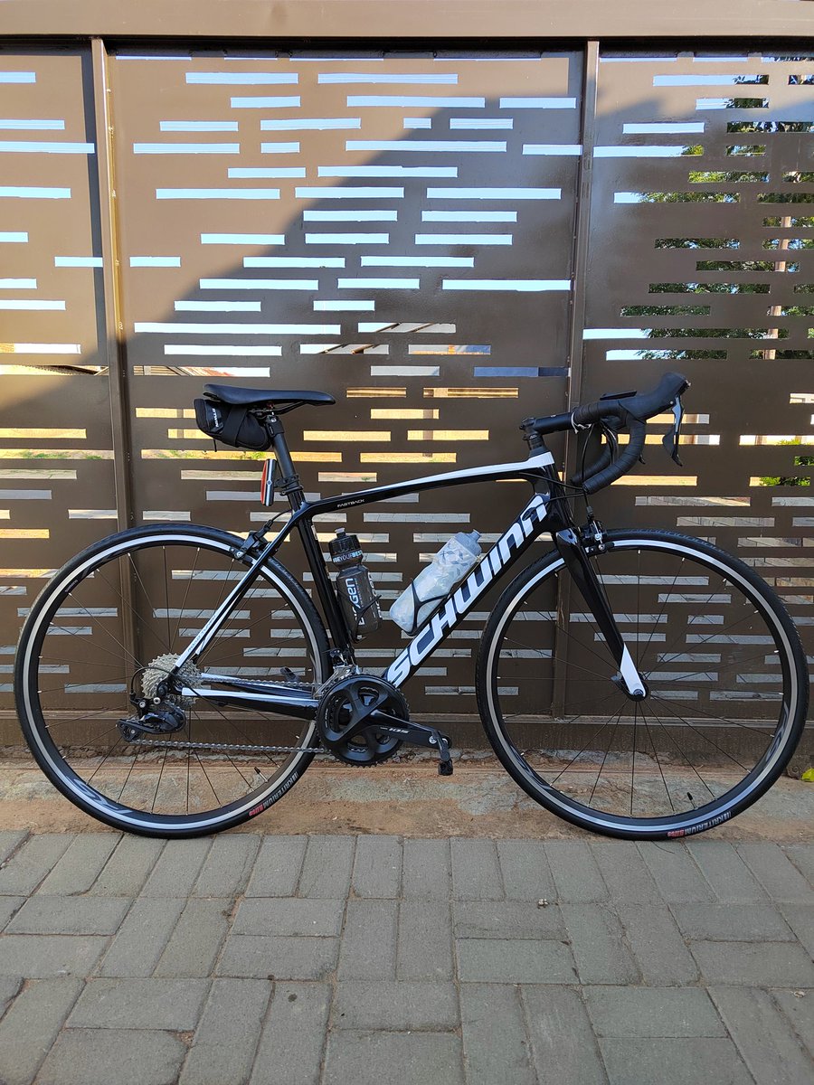 MaverickMpya's tweet photo. Enjoyed my Sunday CENTURY Sermon, it's a great 🚴🏾♂️VELOShip🤩
Having to deal with wind & bad drivers on Sunday, My XOSS blacks out & compromises AVG-SPD & KMs😭Yho!😳had to work for Goals. Maybe it's time I bought that Wahoo🥴)
Get on🚴🏾♂️& 😁 safely✌🏽
#CycleWithMAVERICK https://t.co/f6uTImZUVf
