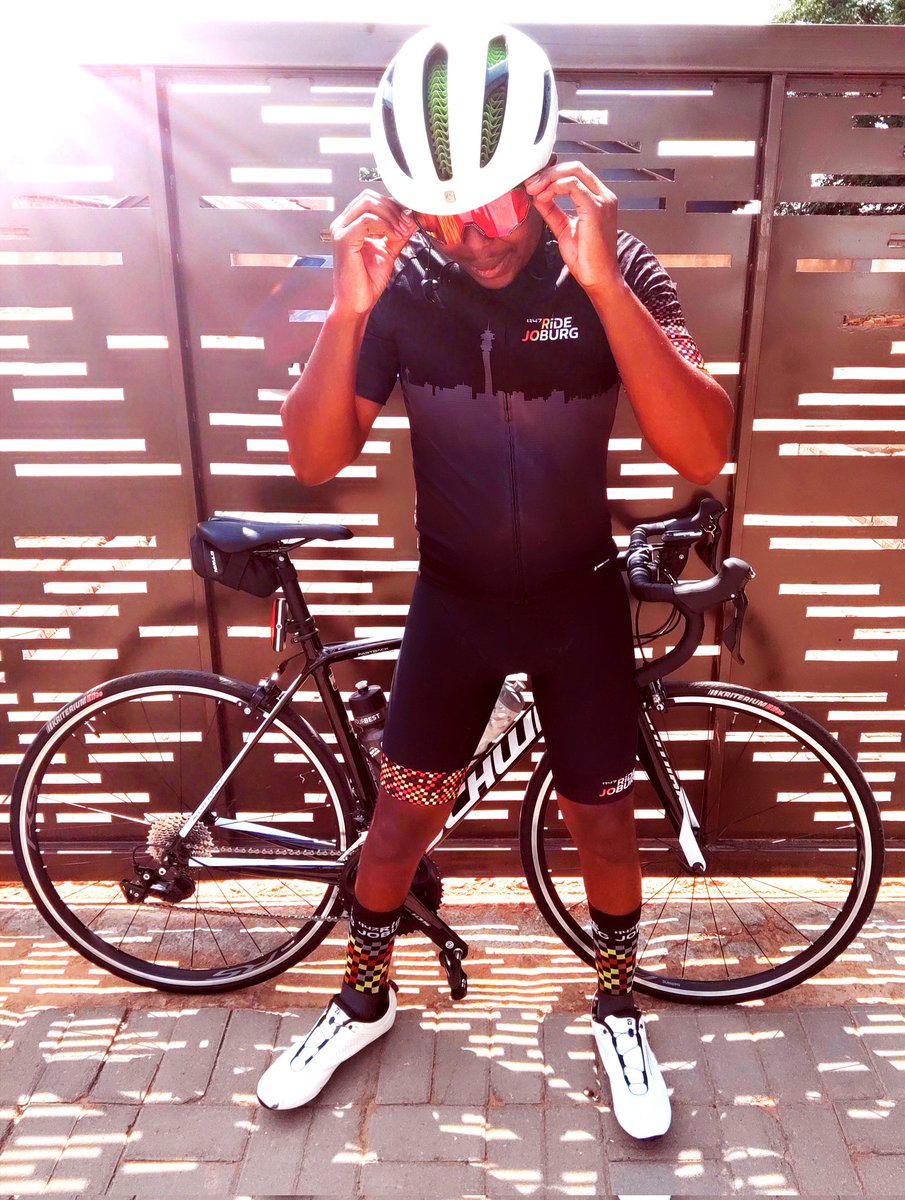 MaverickMpya's tweet photo. Enjoyed my Sunday CENTURY Sermon, it's a great 🚴🏾♂️VELOShip🤩
Having to deal with wind & bad drivers on Sunday, My XOSS blacks out & compromises AVG-SPD & KMs😭Yho!😳had to work for Goals. Maybe it's time I bought that Wahoo🥴)
Get on🚴🏾♂️& 😁 safely✌🏽
#CycleWithMAVERICK https://t.co/f6uTImZUVf