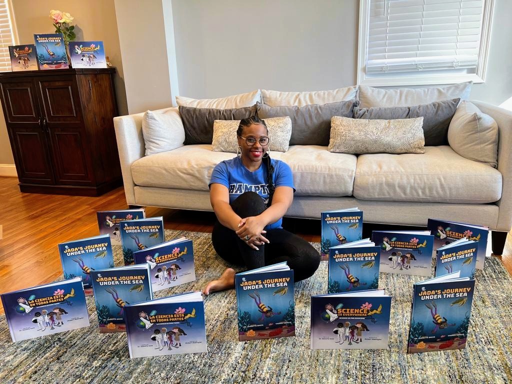 DrOcean24's tweet photo. Happy Black #childrensbook Week!

As a #SCIENTIST I author #science #booksforkids with characters of color because it teaches acceptance and encourages curiosity for ALL young readers! Autographed copies ship this week. Get your copy at https://t.co/Zwb5xjgM22 https://t.co/tDD3QMjOhv