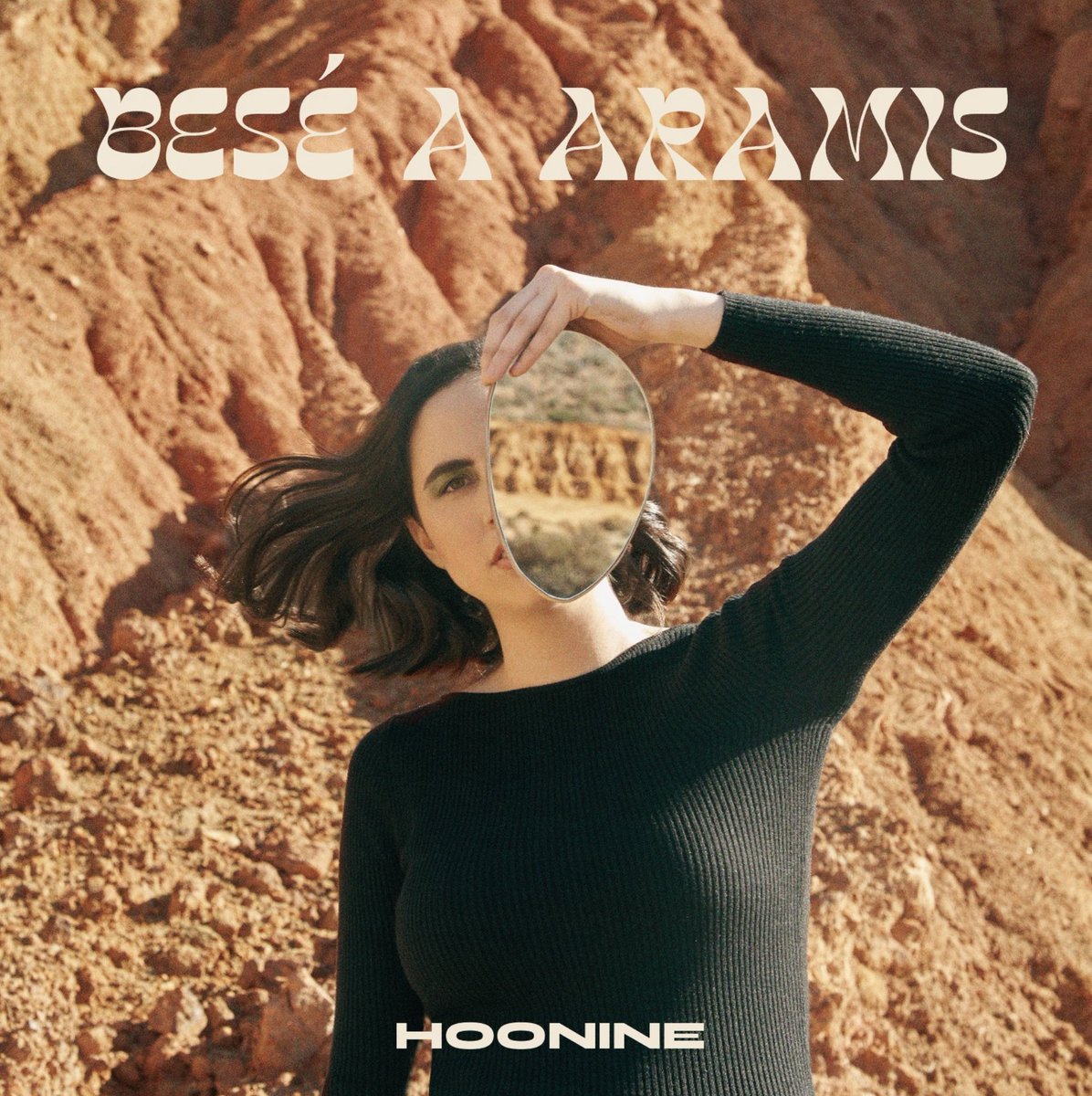 HOONINE_'s tweet photo. ⚠️ 4 de MARZO
💋 BESÉ A ARAMÍS 
🎧 Disponible en plataformas digitales.

PRESAVE a FUEGO 💥 https://t.co/RGhXGXNqKI

📷 @BeatrizConca
🖌️ @Nursign
💿 @sonbuenos
🎹 @Lalogv_prod https://t.co/NR4FlY4Ii4