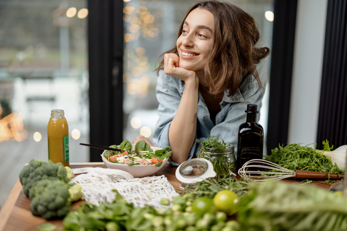 BodyBooster2's tweet photo. Il n’y a pas que les soupes de #légumes en hiver 🥣 

Cette saison, place aux #salades d’hiver colorées, #vitaminées et rassasiantes avec cette #recette 🥗 https://t.co/VlXSSAyQh4 https://t.co/fIV9S5opL4