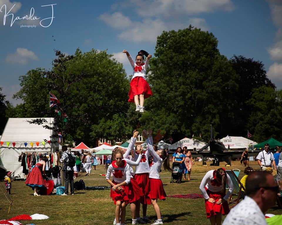 V4VCardiff's tweet photo. Summer is Coming @V4VCardiff - Vintage Festival Wales - 2022 🏴󠁧󠁢󠁷󠁬󠁳󠁿 Its a Fun Filled Weekend of Vintage Nostalgia 8/9/10 July🇬🇧 Book your Tickets Now https://t.co/N1c3rF5cnc #vintageforvictory @EverRotating @EventsNWales @CardiffTimes @Cymruwrthgalon @fly2wales @gr8musicvenues https://t.co/4U2PPBruvK