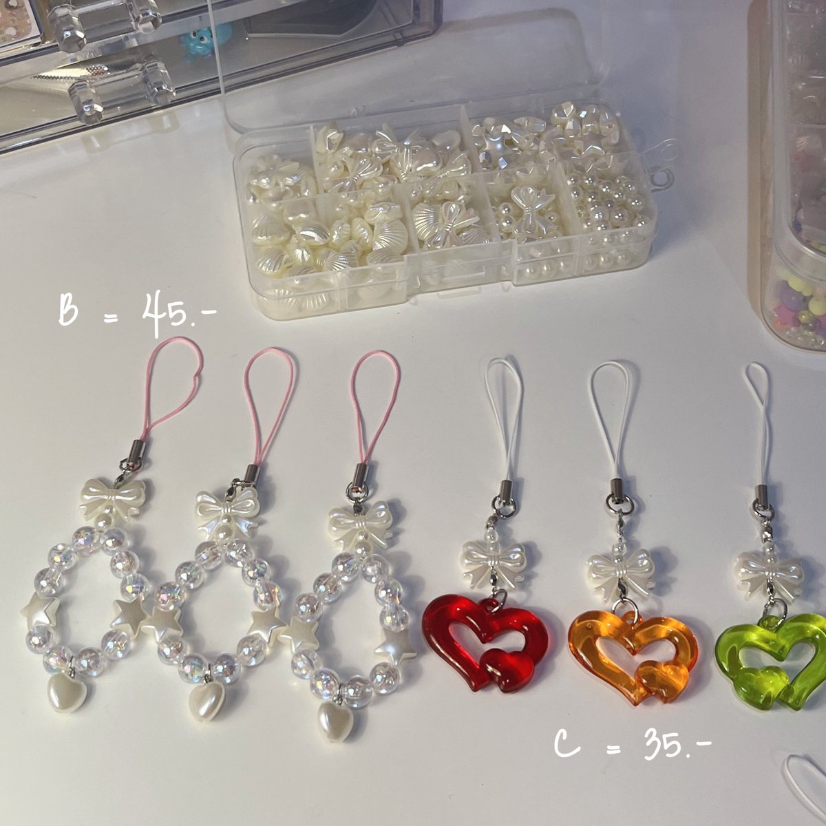 17mercredi's tweet photo. ♡̩͙  keyring  ꙳ ⊹ ｡ ﾟ

ราคาตามภาพเลยค่า✨🛼
:: ตะขอหัวใจชมพู +10

shipping 30฿
order via Dm 🤲🏻

#พวงกุญแจ #พวงกุญแจลูกปัด #พวงกุญแจหัวใจ #พวงกุญแจอะคริลิค https://t.co/cyGchN5SCY