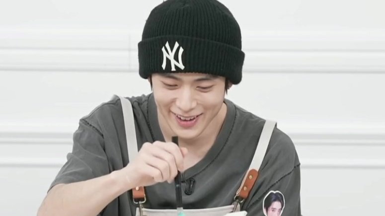 empathyoonoh's tweet photo. Jaehyun's beautiful smile on your tl to make your day/night brighter https://t.co/2BKzdlnZzf