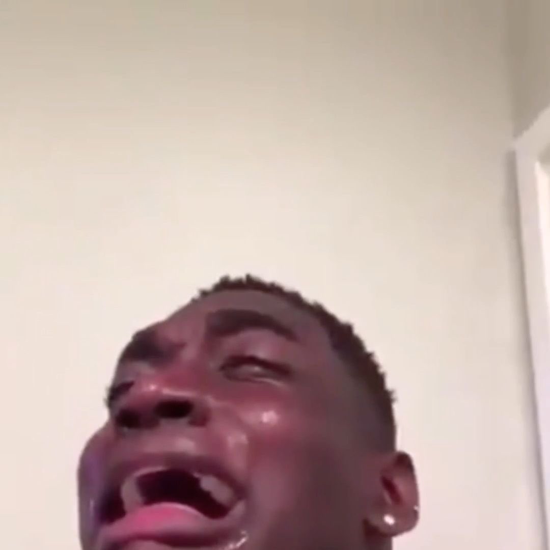 lehmee_g's tweet photo. SOMEONE SAID FEZCO SAW ASHTRAY FOR THE FIRST TIME IN THE HALLWAY AND THEN SAW HIM FOR THE LAST TIME IN THE HALLWAY IM DONE #EUPHORIA #EuphoriaFinale rip ashtray https://t.co/WnolyhO95r