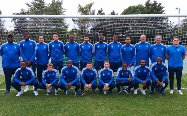 🔎 [NATIONAL 3] Les cinq premières équipes ont toutes été tenues en échec ce week-end. À commencer par le leader, <a href="/racing_cff/">Racing Club de France Football</a>, qui a dû partager les points avec la réserve du <a href="/ParisFC/">Paris FC</a>. Dans le bas du classement, <a href="/CS_Meaux_/">CS Meaux Academy</a> n’est plus lanterne rouge

➡️ paris-idf.fff.fr/simple/les-lea…