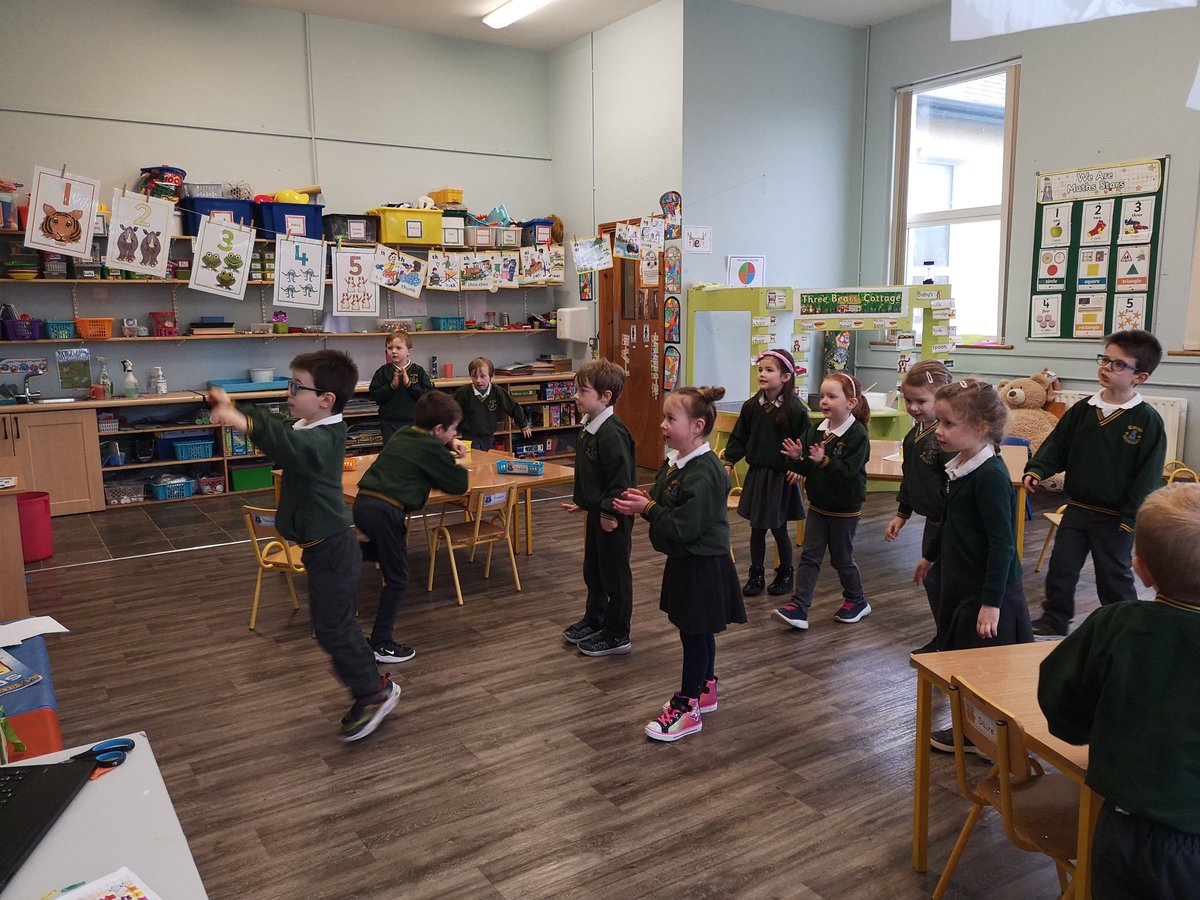 stonehallschool's tweet photo. We started our Active break challenge today in Stonehall NS. Juniors did some dancing! @HealthyIreland @ActiveFlag #activebreakchallenge https://t.co/Qcghu7Nb6e