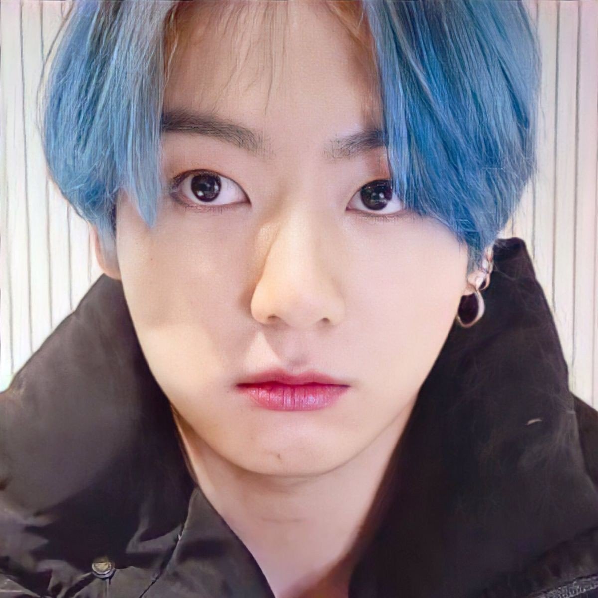 Lakook200's tweet photo. ชอบจองกุกทำสีผมแบบนี้ คิดถึงจังเลย💙 https://t.co/KKNPnIDl8o