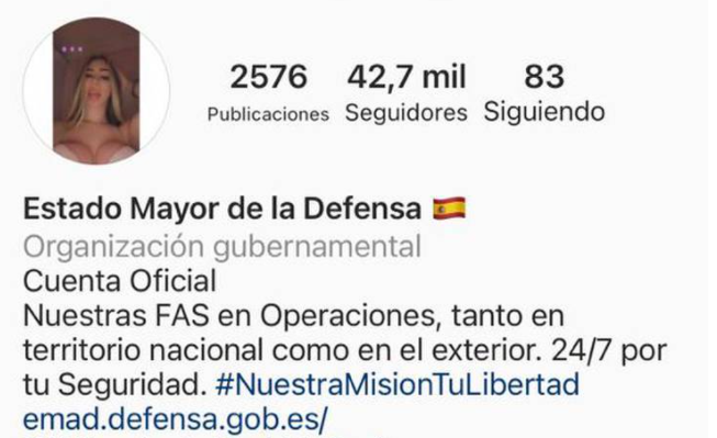 3CatInfo's tweet photo. Investiguen l'aparició de fotos de dones mig nues al perfil de l'Estat Major a Instagram
https://t.co/MK1qOpLqkn https://t.co/yD6D8mLIl6
