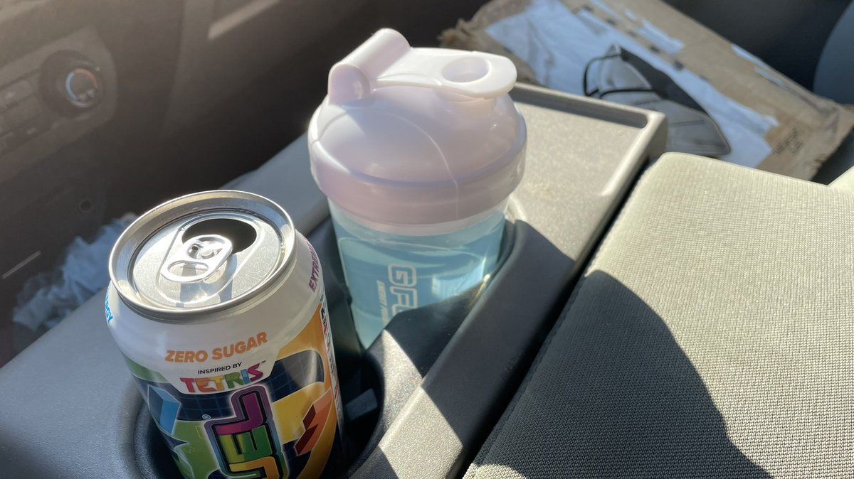 RhodiePlays's tweet photo. Todayโs #MailRun is powered by #GFUEL. Use code โRegimentโ at https://t.co/A2Ler8yssO right now for a 30% discount!!!
.@GFuelEnergy .@RegimentGG
#TheRegiment https://t.co/vRQrh35uVn