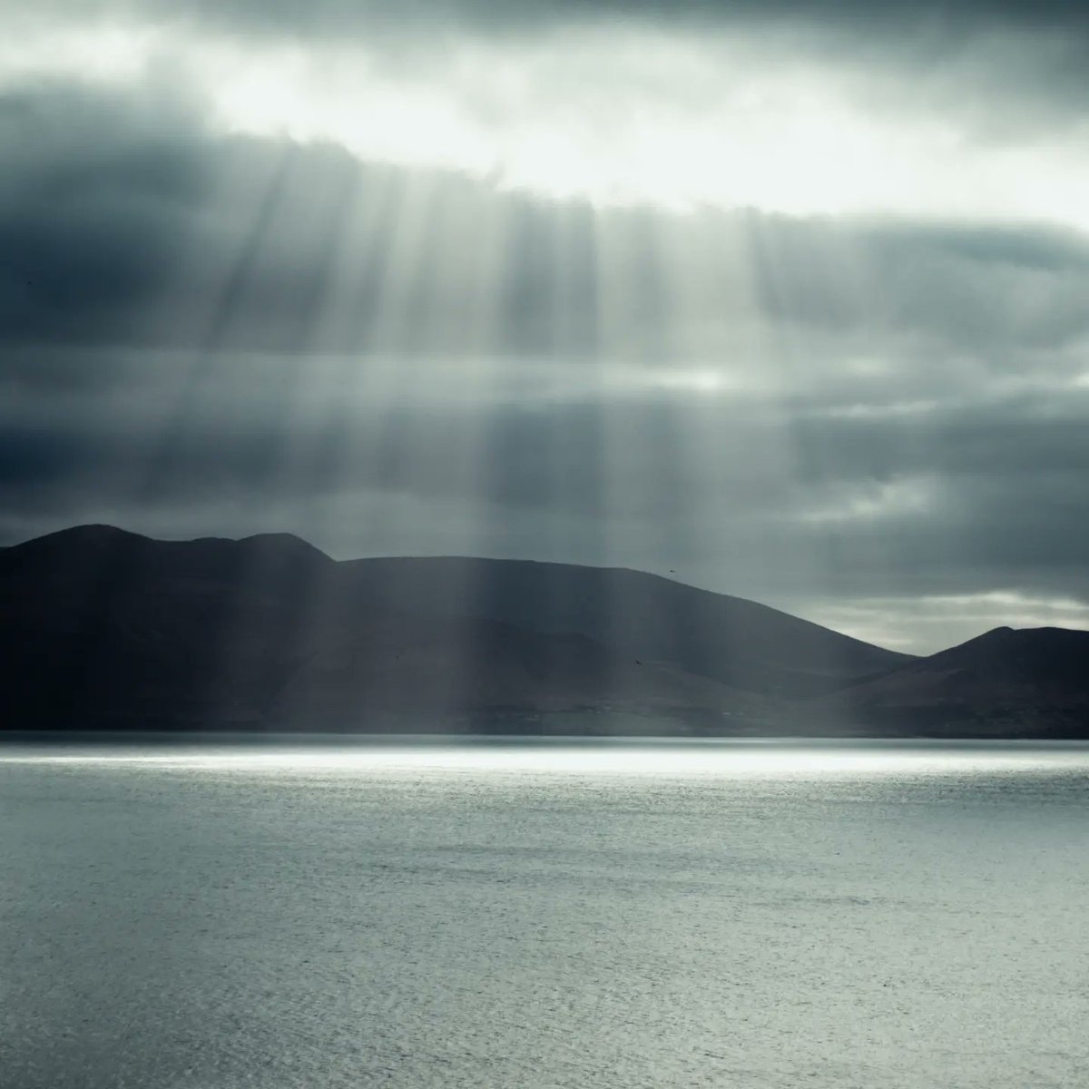 Andrei_Serban_'s tweet photo. #dingle ,#atlanticview ,#AtlanticRock https://t.co/S83kiRDh8A