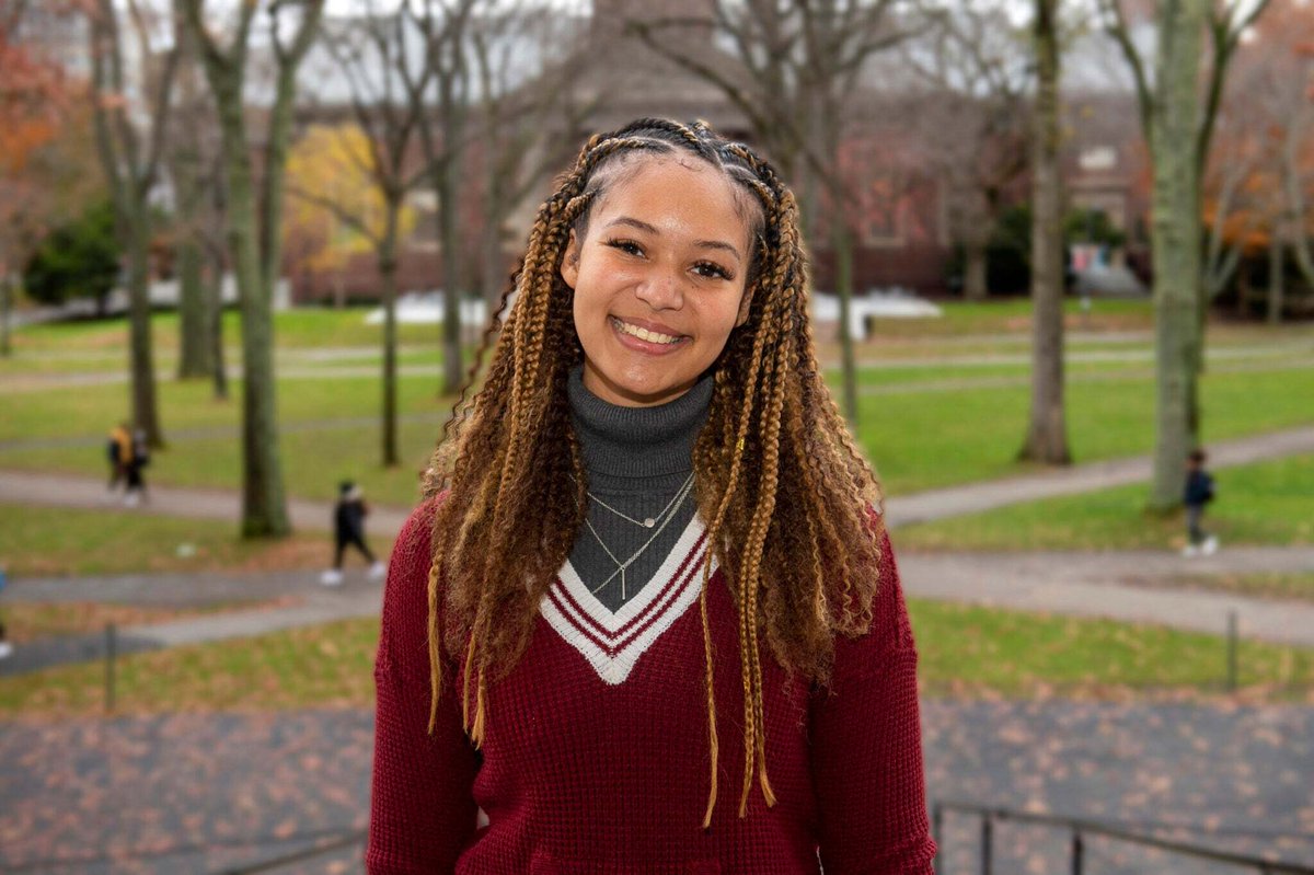 NSBPInc's tweet photo. The@NSBPInc #blackhistorymonth honoree for February 28, 2022 is Ms. Samantha O'Sullivan. (https://t.co/37FAqnzGRE) Ms. O'Sullivan is one of the 32 Americans to be awarded the Rhodes Scholarship for 2022. #BlacksInPhysics #BlacksInSTEM #BHM2022 #blacklegacy #AmplifyBlackSTEM https://t.co/kcxHwcfVvF