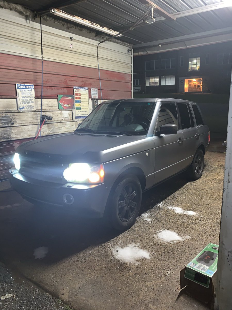 miquan_22's tweet photo. Mannnn Little Rock y’all got some real thieves. These folks done stole the rover. Please let me know if y’all see this truck anywhere! Retweet please bro I need my truck 😡 https://t.co/xLWyWpF1ai