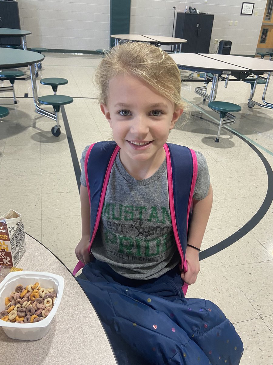EarlyLearningDr's tweet photo. Animal Print Day and I’ve already found an Arctic Hare, Leopard, and Mustang #WeAreDuello #ReadAcrossAmerica #PawsForReading #SchoolFun https://t.co/8lThVefTjE