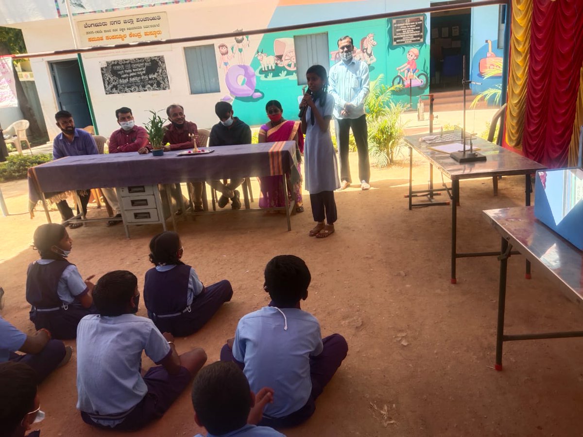 media_edifice's tweet photo. Marking #NationalScienceDay, Huskur GHPS school in Anekal Taluk hosted a science exhibition for their students.
#EdificeFoundation, as the school's partner through block #education office has furnished the interiors of library, science lab & computer lab.
#EducationForAll https://t.co/DXsbfeaRUs