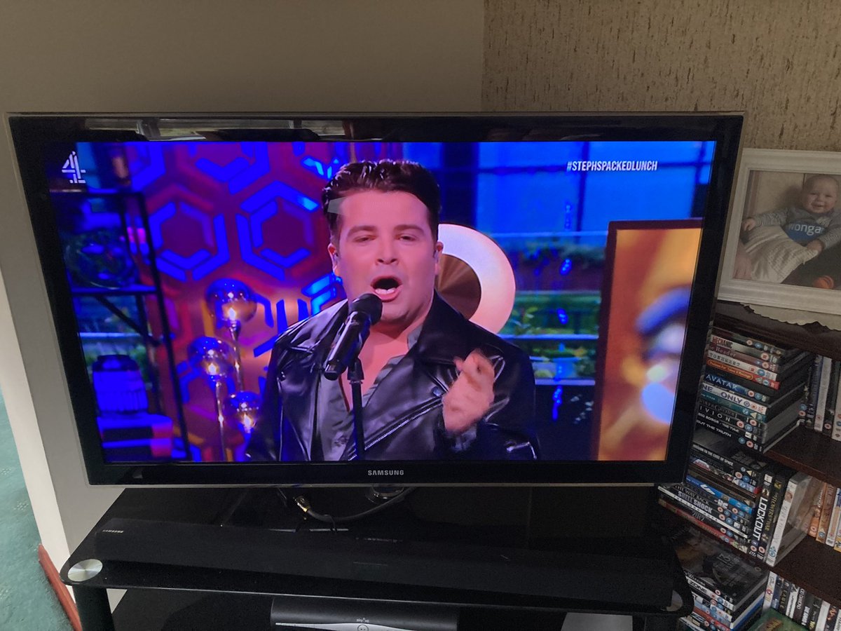 KR51's tweet photo. Lovely to see @joemcelderry91 on my tv #whatavoice https://t.co/Qw50nS0ruM